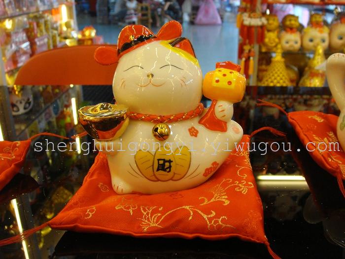 The cat cat cat ceramic Feng Shui Fortune Cat ornaments business gifts The cat cat cat ceramic Feng Shui Fortune Cat ornaments business gifts