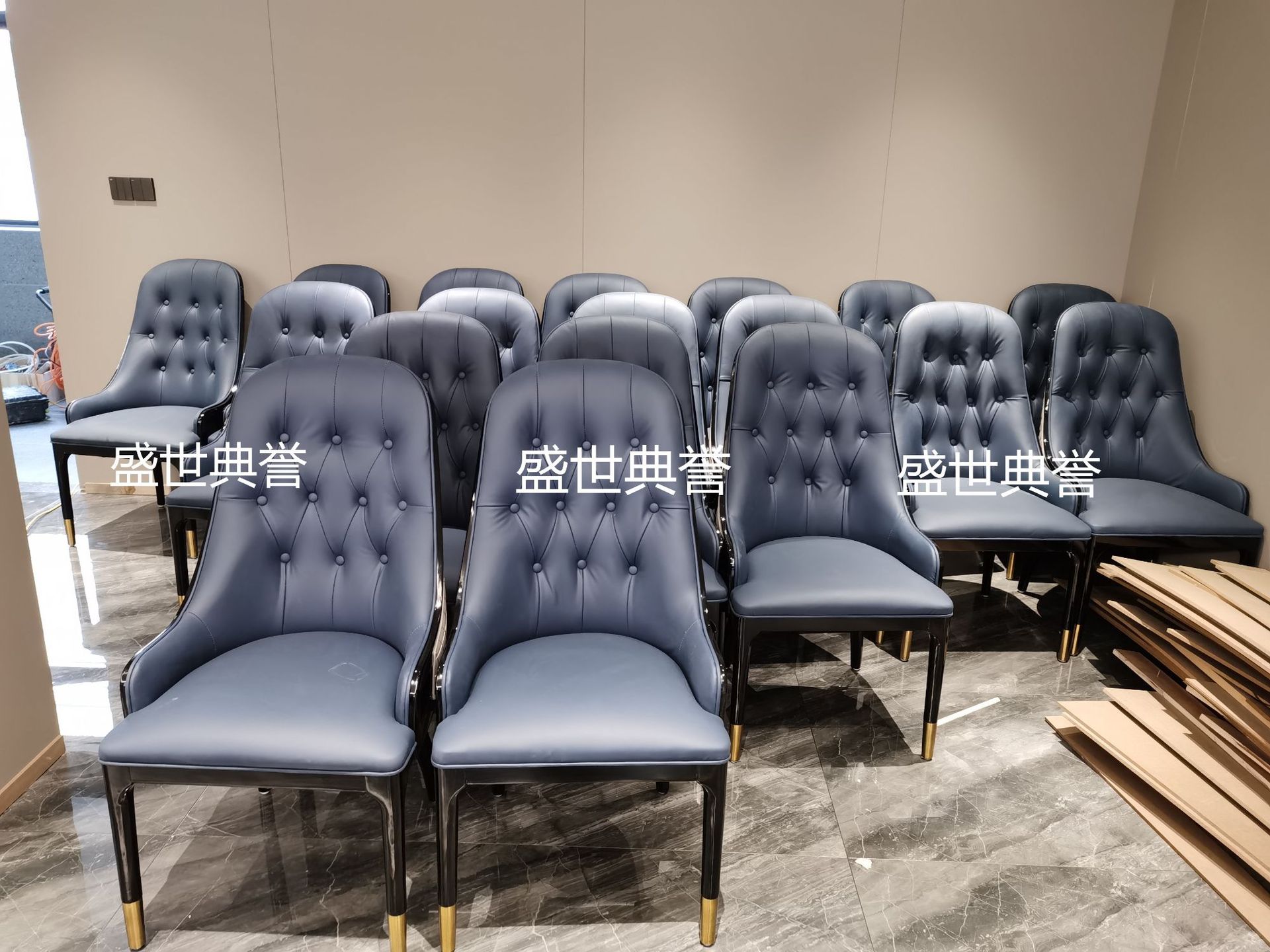 Star Hotel Box Solid Wood Dining Table and Chair High-End Club Electric Table and Chair Villa Modern Light Luxury Chair Star Hotel Box Solid Wood Dining Table and Chair High-End Club Electric Table and Chair Villa Modern Light Luxury Chair