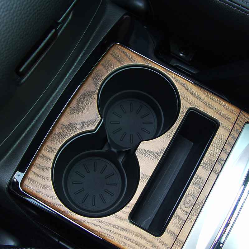 Amazon Hot Sale Car Accessories Coaster Car Supplies Skimming Modeling Cup Slot Pad Shockproof Silicone Cup Holder
