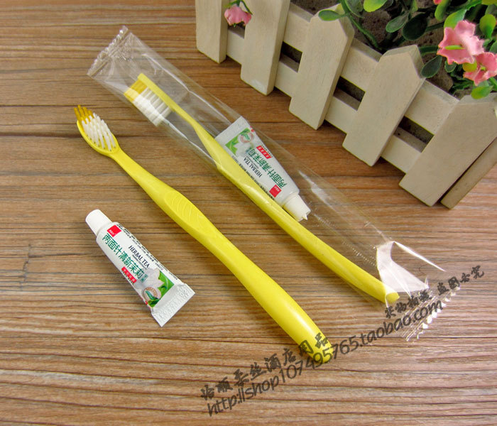 Free Shipping Hotel Supplies Disposable Tooth Set Wholesale Hotel Room Toothbrush Toothpaste 2-in-1 Washing Set Free Shipping Hotel Supplies Disposable Tooth Set Wholesale Hotel Room Toothbrush Toothpaste 2-in-1 Washing Set