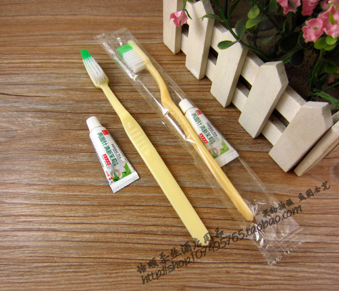 Free Shipping Hotel Supplies Disposable Tooth Set Wholesale Hotel Room Toothbrush Toothpaste 2-in-1 Washing Set Free Shipping Hotel Supplies Disposable Tooth Set Wholesale Hotel Room Toothbrush Toothpaste 2-in-1 Washing Set
