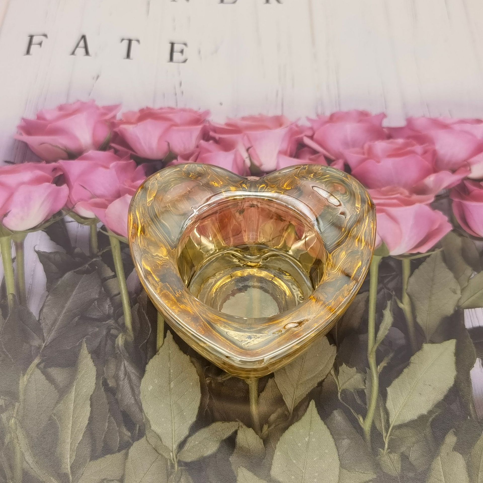 European Style Candlestick Love Candlestick Bottom Peach Heart Home Desktop Decoration Peach Heart Candlestick European Style Candlestick Love Candlestick Bottom Peach Heart Home Desktop Decoration Peach Heart Candlestick