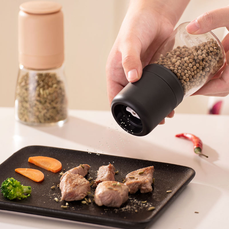 Pepper Household Stainless Steel Manual Grinding Pepper Machine Sea Salt Seasoning Jar Ground Black Pepper Mill Bottle