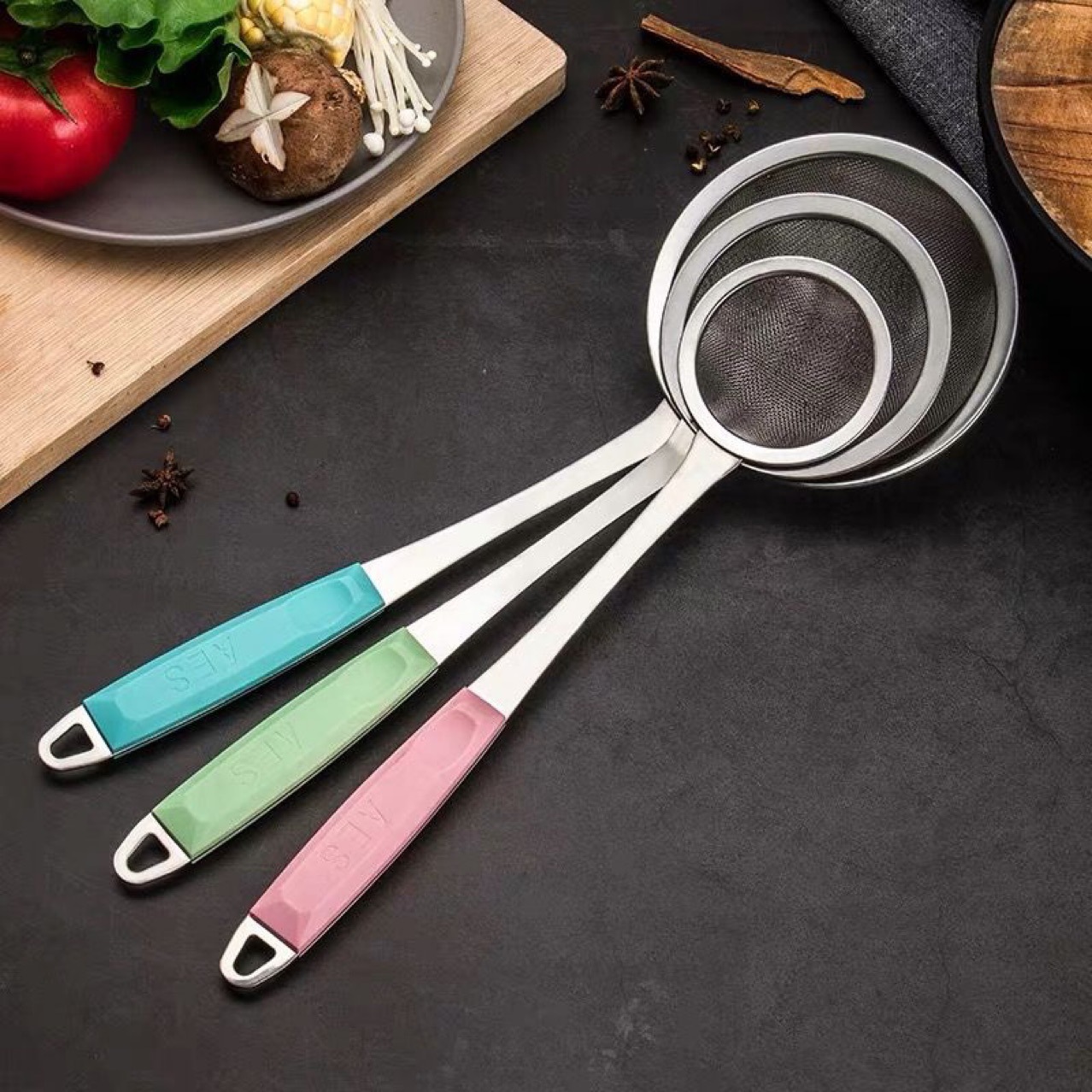 Factory Wholesale Thickened Stainless Steel Colander Household Strainer Filter Screen Deep Frying Hot Pot Strainer Kitchen Supplies