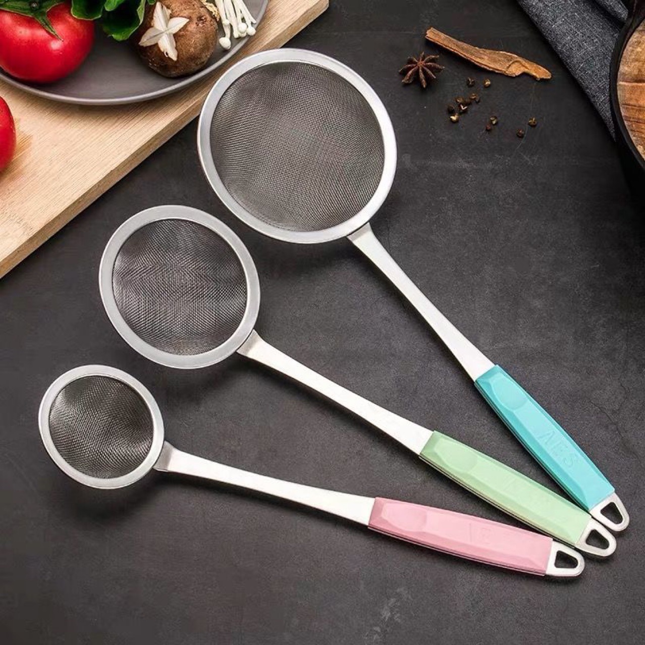 Factory Wholesale Thickened Stainless Steel Colander Household Strainer Filter Screen Deep Frying Hot Pot Strainer Kitchen Supplies