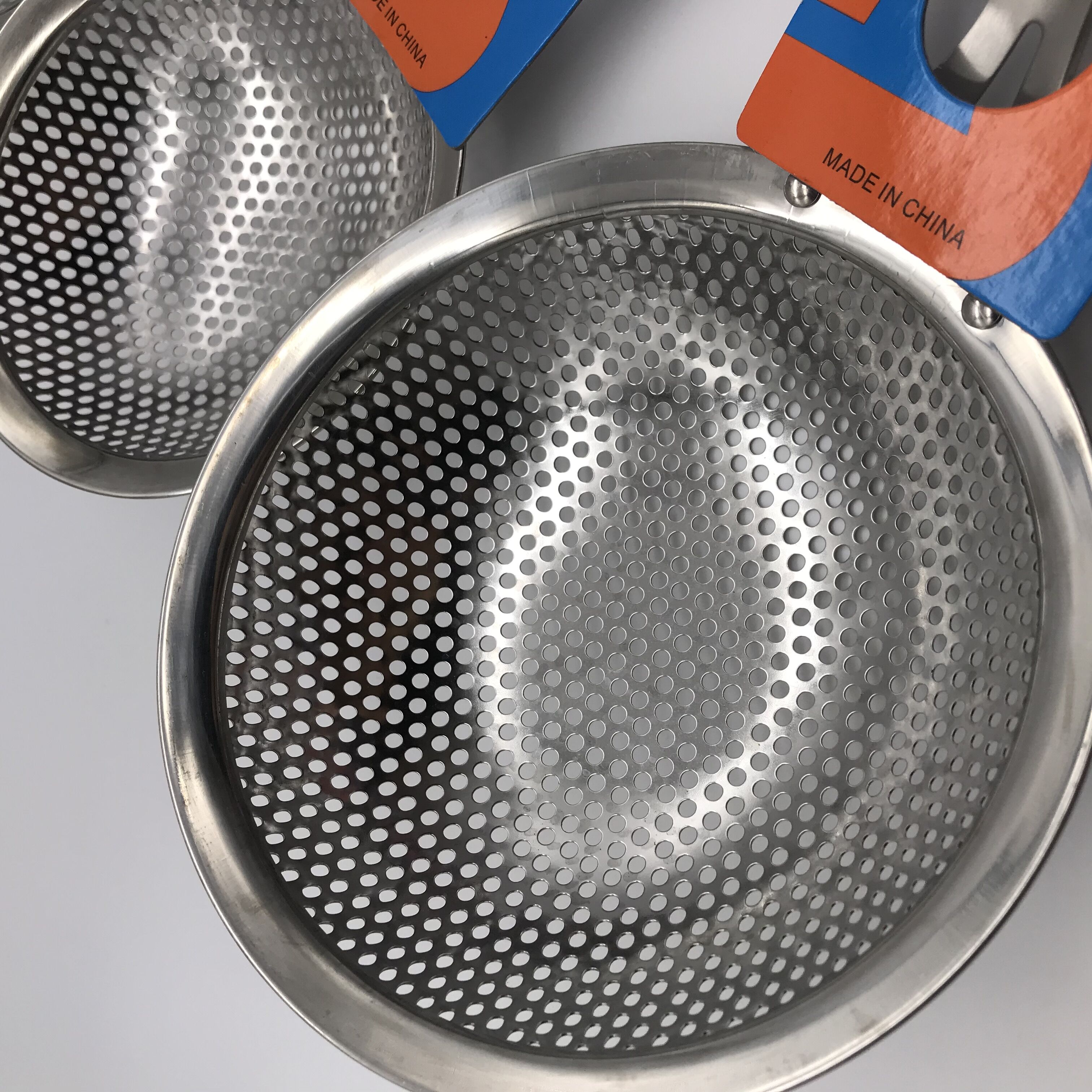 Stainless Steel Kitchen Supplies Hotel Supplies Anti-Scald Plastic Handle Color Handle 3cm Punching Depth Colander