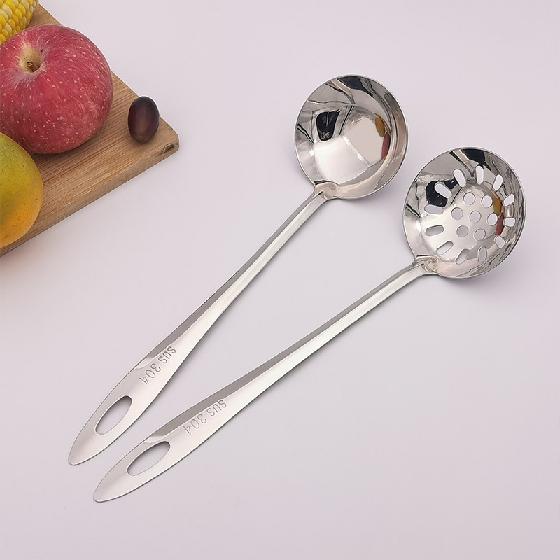 304 Non-Magnetic Stainless Steel Soup Ladle Hot Pot Spoon 6.7 Spoon Colander Household Hot Pot Restaurant Hot Pot Soup Ladle Colander