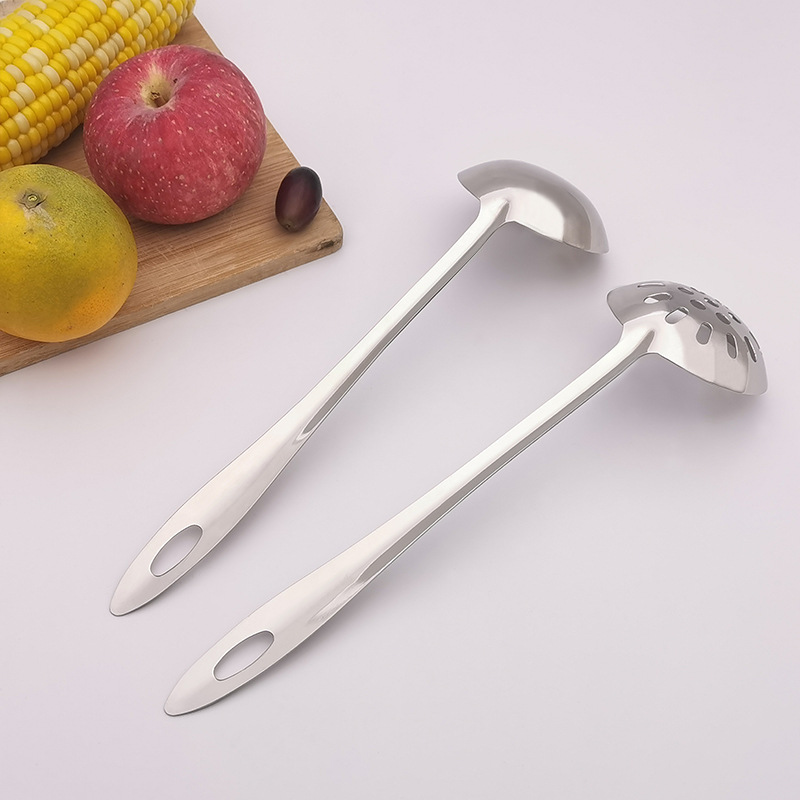 304 Non-Magnetic Stainless Steel Soup Ladle Hot Pot Spoon 6.7 Spoon Colander Household Hot Pot Restaurant Hot Pot Soup Ladle Colander