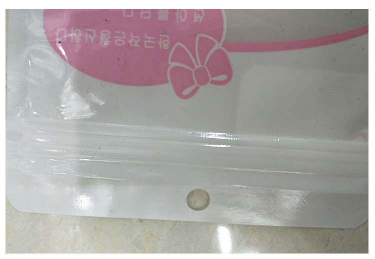 OPP Clothing Warning Printed Bag PE Self-Sealing Zipper Bag Composite Handbag CPE Packaging Plastic under-Cut Bag OPP Clothing Warning Printed Bag PE Self-Sealing Zipper Bag Composite Handbag CPE Packaging Plastic under-Cut Bag