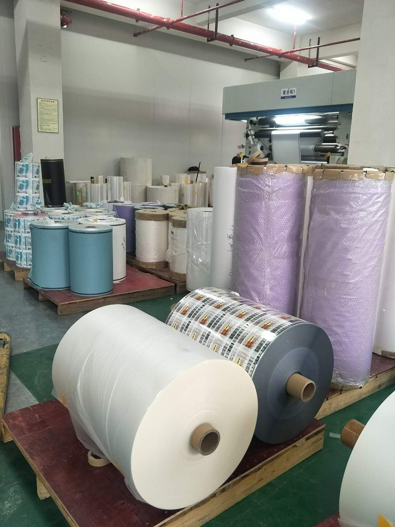 Shun the qing lang green kraft paper 50% waterproof flower wrapping paper bouquet wrapping paper flower shop gift shop material Shun the qing lang green kraft paper 50% waterproof flower wrapping paper bouquet wrapping paper flower shop gift shop material