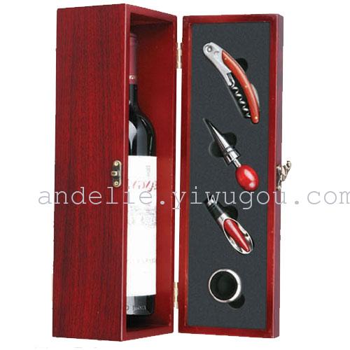 Wine set with wooden box packaging, bottle wood box, original form of foreign trade, a bottle opener. Cutting knife, wine ring pourer Wine set with wooden box packaging, bottle wood box, original form of foreign trade, a bottle opener. Cutting knife, wine ring pourer