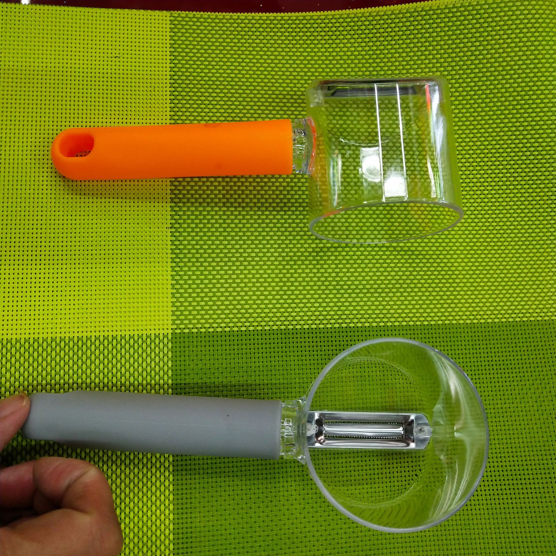 Dual-Purpose Peeler Bottle Opener Beam Knife Peel Residue Storage Box Comes with Transparent Bucket Peeler Dual-Purpose Peeler Bottle Opener Beam Knife Peel Residue Storage Box Comes with Transparent Bucket Peeler