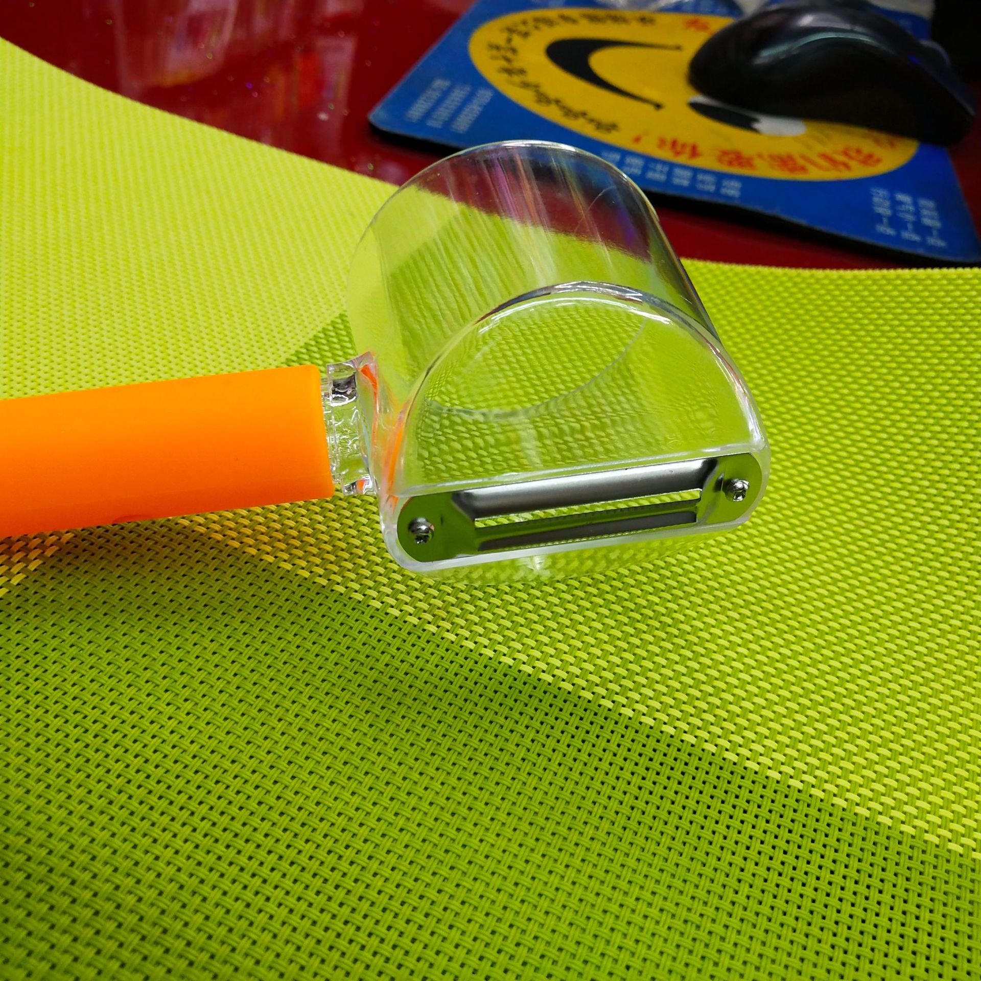 Dual-Purpose Peeler Bottle Opener Beam Knife Peel Residue Storage Box Comes with Transparent Bucket Peeler Dual-Purpose Peeler Bottle Opener Beam Knife Peel Residue Storage Box Comes with Transparent Bucket Peeler
