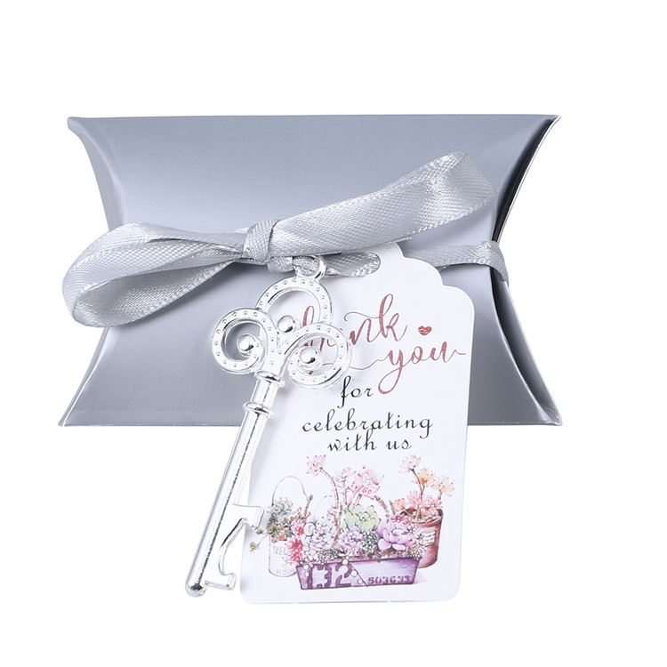 New Hot Sale Wedding Favors Creative Small Gift Key Bottle Opener Pendant Wedding Supplies Pillow Wedding Candies Box
