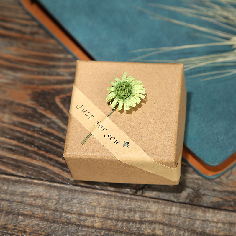 Factory Creative Jewelry Packaging Box Hot Sale Chain Ring Bracelet Sunflower Jewelry Box Paper Bag Currently Available Wholesale