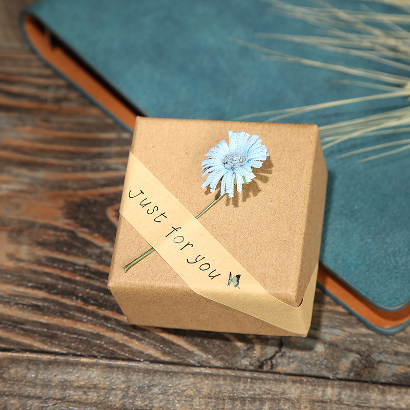 Factory Creative Jewelry Packaging Box Hot Sale Chain Ring Bracelet Sunflower Jewelry Box Paper Bag Currently Available Wholesale