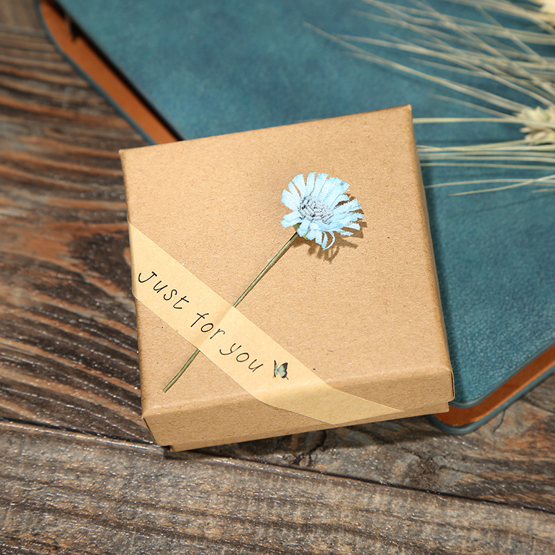 Factory Creative Jewelry Packaging Box Hot Sale Chain Ring Bracelet Sunflower Jewelry Box Paper Bag Currently Available Wholesale