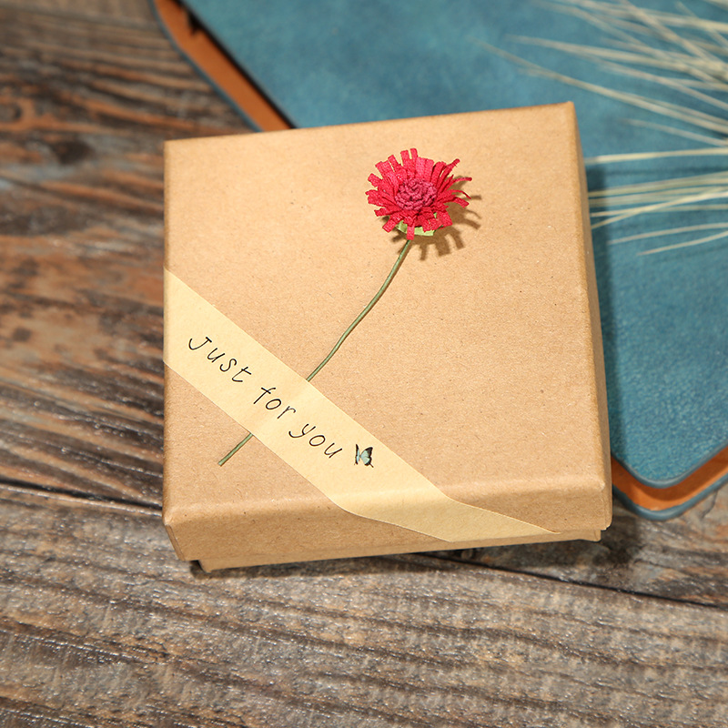 Factory Creative Jewelry Packaging Box Hot Sale Chain Ring Bracelet Sunflower Jewelry Box Paper Bag Currently Available Wholesale