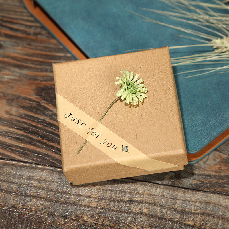 Factory Creative Jewelry Packaging Box Hot Sale Chain Ring Bracelet Sunflower Jewelry Box Paper Bag Currently Available Wholesale