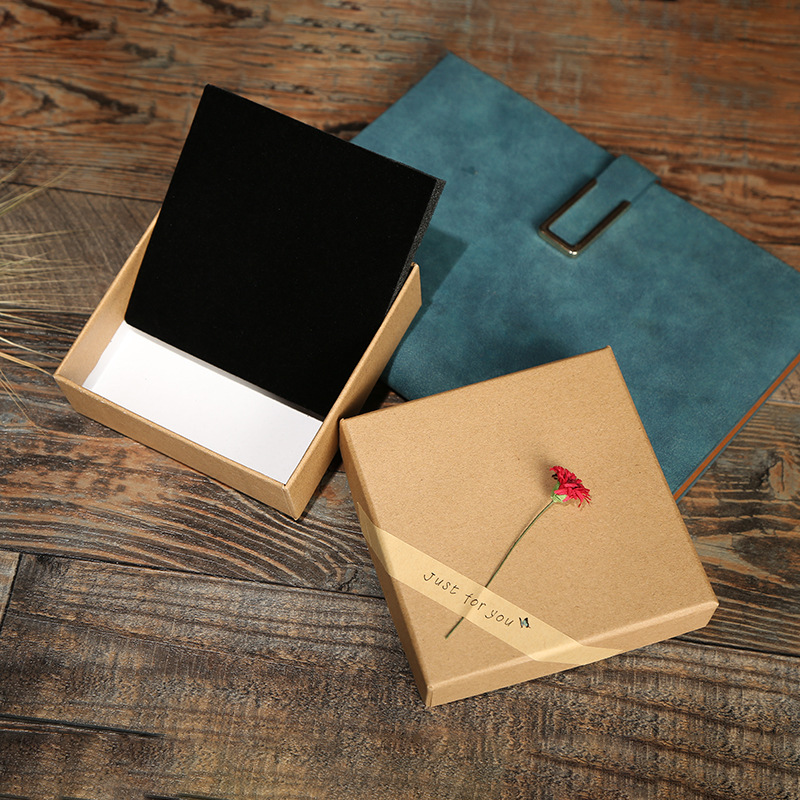 Factory Creative Jewelry Packaging Box Hot Sale Chain Ring Bracelet Sunflower Jewelry Box Paper Bag Currently Available Wholesale