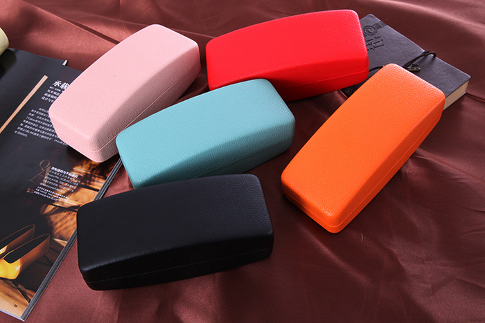 The high-end sunglasses glasses box tin box and sun glasses box