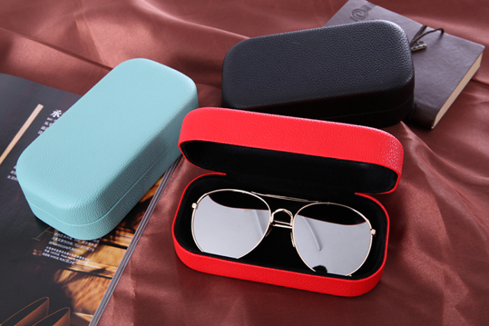 The high-end sunglasses glasses box tin box and sun glasses box