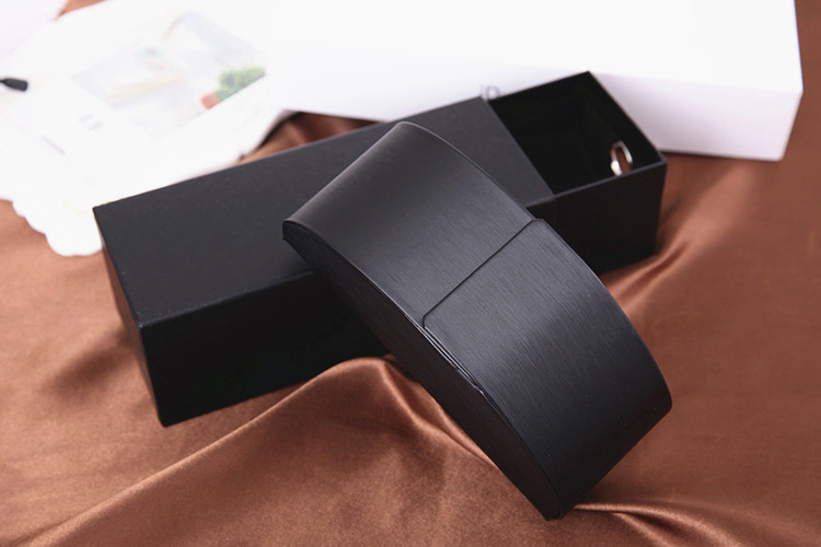 The high-end sunglasses glasses box tin box sun glasses box box