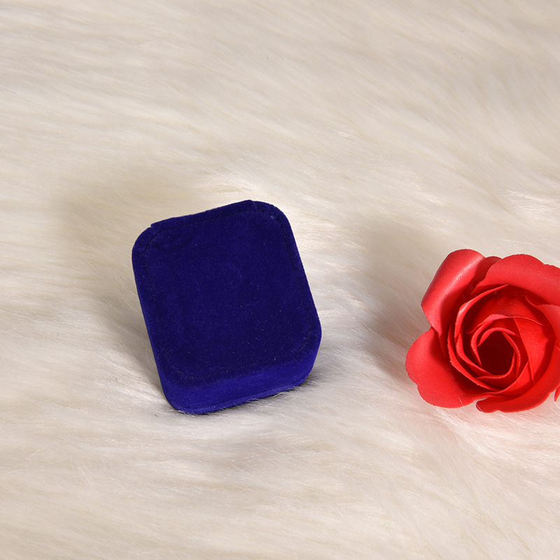 Popular Flannelette Ear Studs and Ring Box Chinese Valentine's Day Necklace Pendant Gift Box Flocking Rounded Packing Box Customized Wholesale