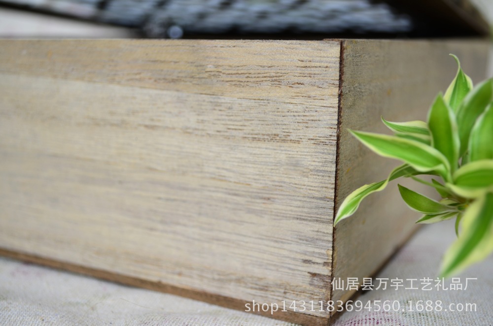 Zakka wooden box to make old jewelry box transparent carving decoration pieces about nine grid carving groceries Zakka wooden box to make old jewelry box transparent carving decoration pieces about nine grid carving groceries