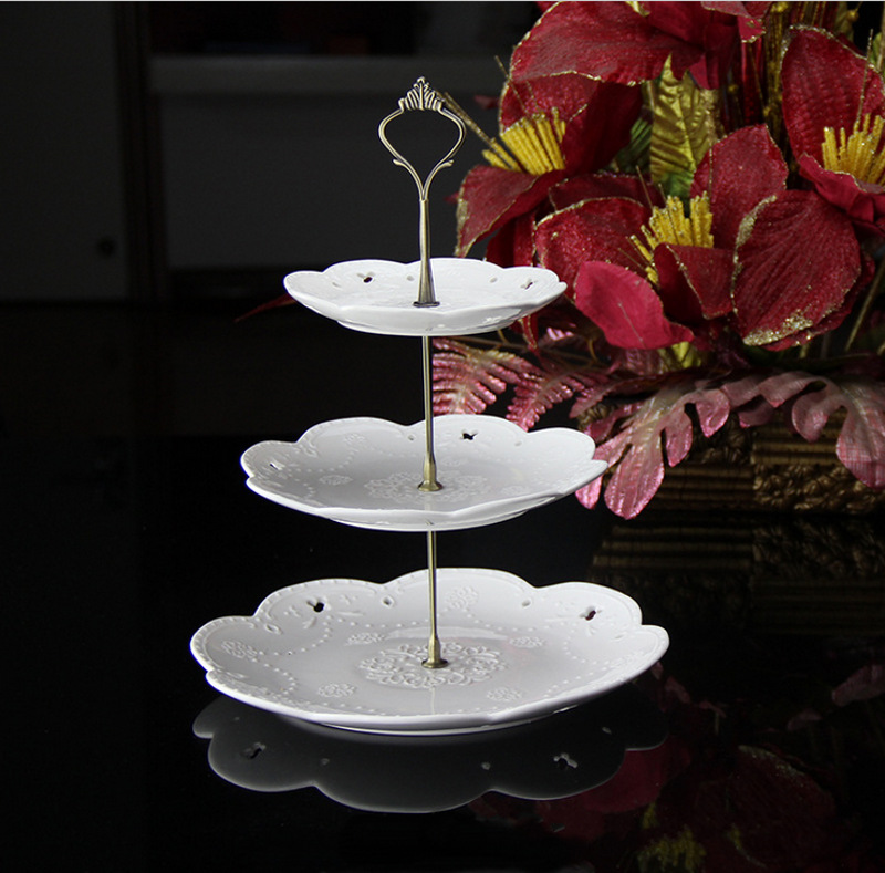 Crown MultiLayer Cake Tray Stand Stainless Steel Plate Bracket Fruit Plate Handle Can Be Equipped with ThreeLayer Plate Crown MultiLayer Cake Tray Stand Stainless Steel Plate Bracket Fruit Plate Handle Can Be Equipped with ThreeLayer Plate