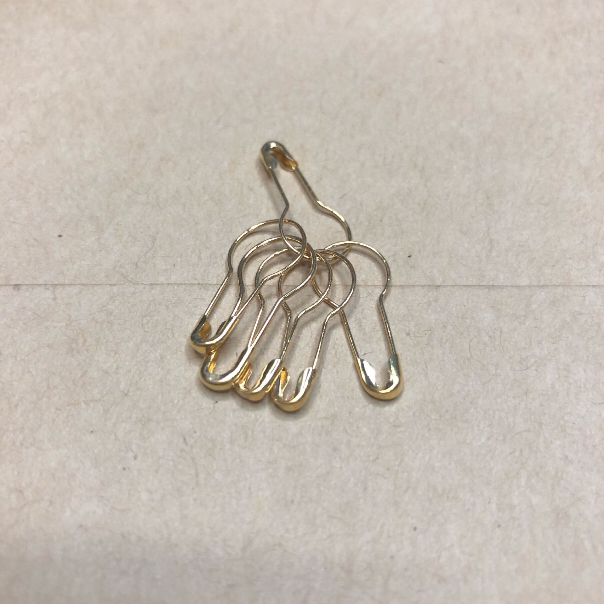 Metal Safety Pin Clothing Hang Tag Hanging Rope Brooch Pin Gold And Silver Pin 