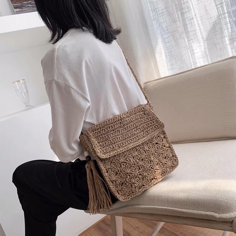 Factory Price Ins New Fan Crochet Paper String Flip Woven Bag Crossbody Straw Bag Beach Casual Women's Bag Factory Price Ins New Fan Crochet Paper String Flip Woven Bag Crossbody Straw Bag Beach Casual Women's Bag