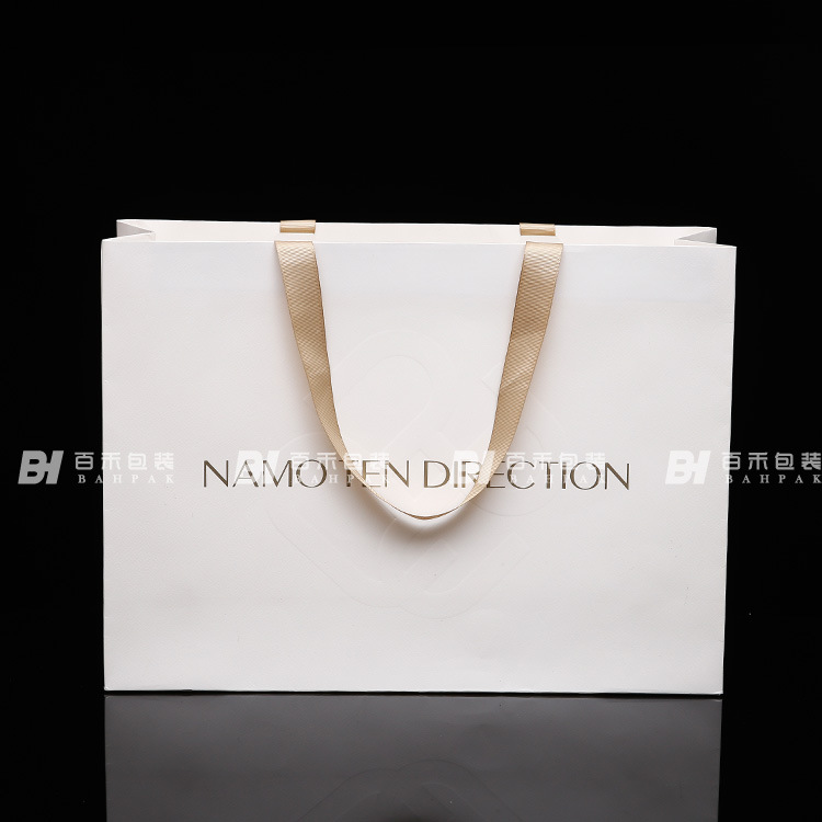 Paper Bag Manufacturer White Card Clothing Rivet Hand-Carrying Paper Bag Clothes Packaging Shopping Gift Hand Twist Paper Bag plus Logo