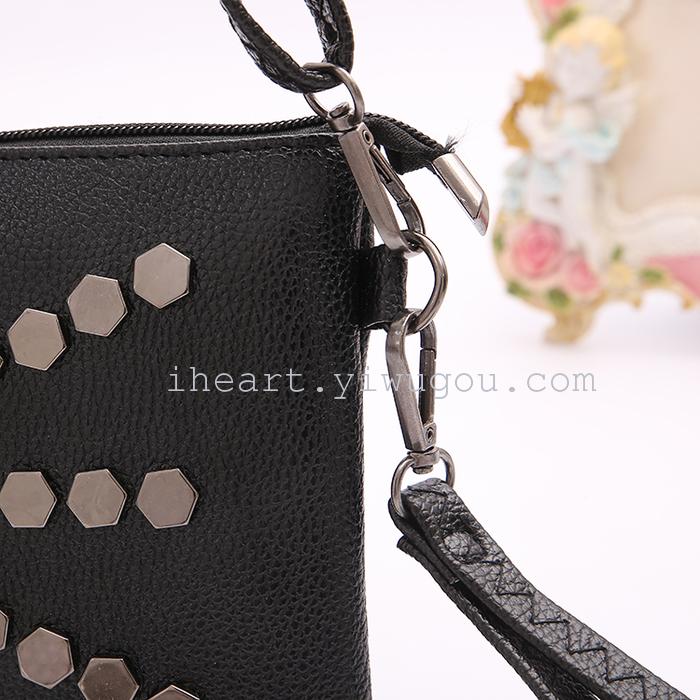 V six M word edge rivet bag V six M word edge rivet bag
