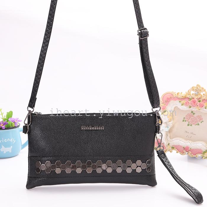 The six side of the bottom row rivet bag