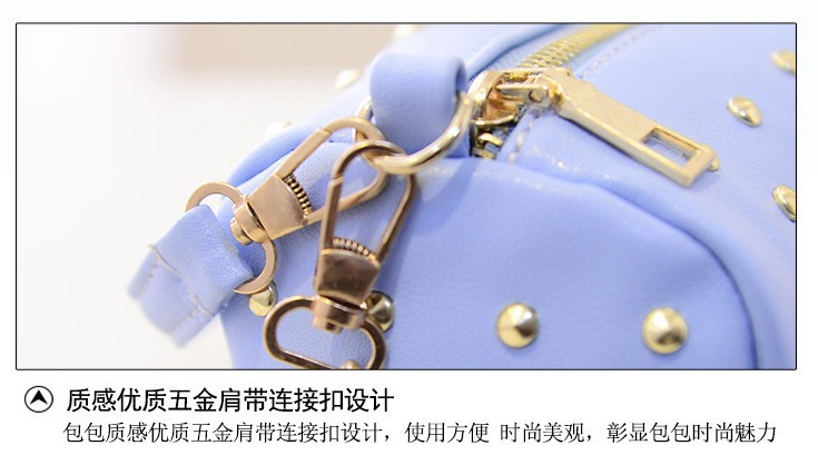 new Korean women bag chain fashion trend of PU bag rivet bag shoulder Messenger bag new Korean women bag chain fashion trend of PU bag rivet bag shoulder Messenger bag