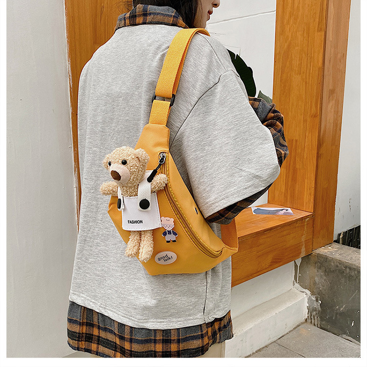 Cute Bear Simple Canvas Bag Girl Ins Lightweight Crossbody Bag 2021 New Japanese Style Student Sports Chest Bag
