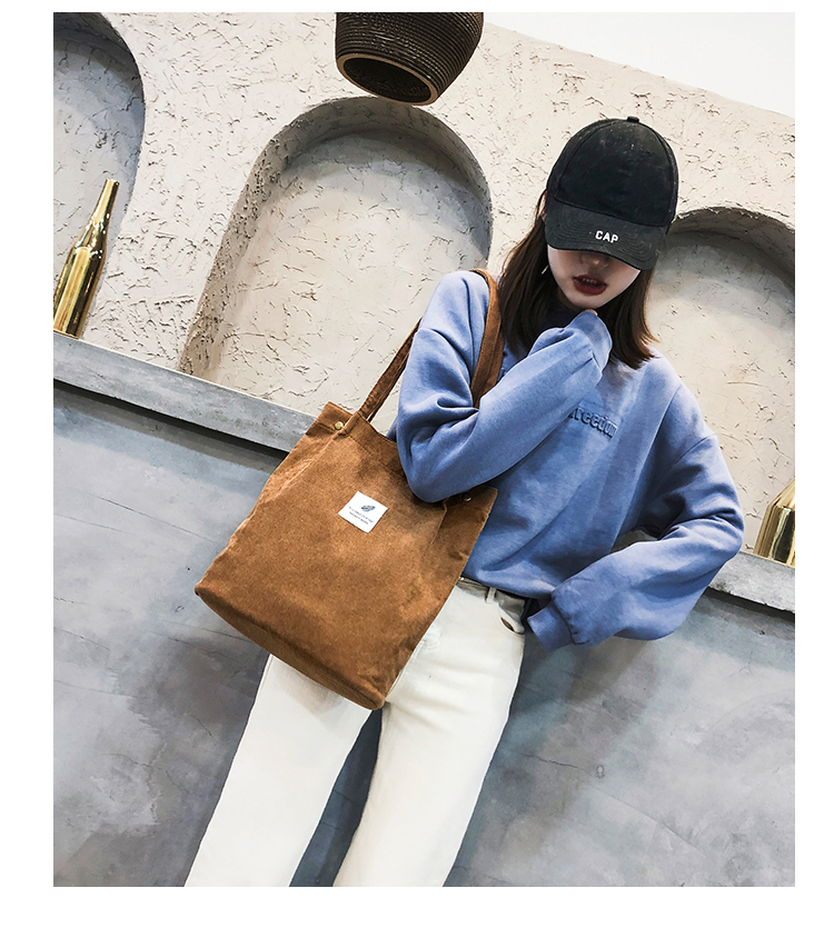 Women's Bag 2018 Summer Artistic Hipster Velvet Canvas Bag Simple Cool Girl's Portable Shoulder Bag Generation Hair Women's Bag 2018 Summer Artistic Hipster Velvet Canvas Bag Simple Cool Girl's Portable Shoulder Bag Generation Hair