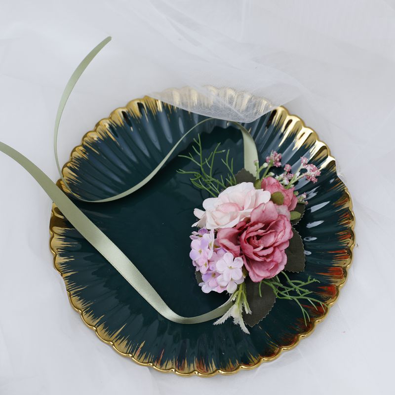 Style European Bride Bridesmaid Wedding Wrist Flower Groom Groomsman Corsage Shoes and Hat Decoration Floral Decorations Style European Bride Bridesmaid Wedding Wrist Flower Groom Groomsman Corsage Shoes and Hat Decoration Floral Decorations
