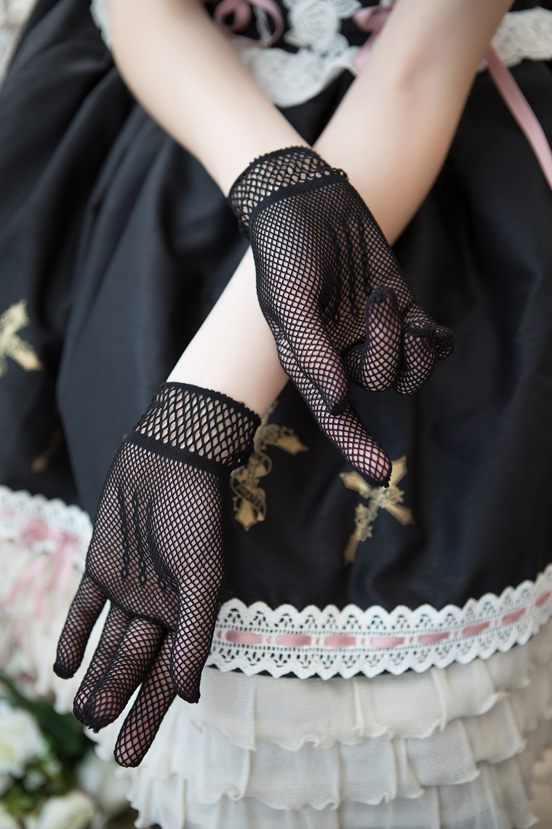 Wedding dress cheongsam gloves elastic Hollowed -up wedding gloves Wedding dress cheongsam gloves elastic Hollowed -up wedding gloves