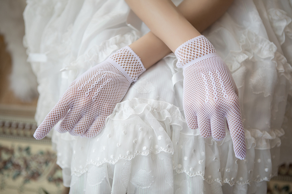 Wedding dress cheongsam gloves elastic Hollowed -up wedding gloves Wedding dress cheongsam gloves elastic Hollowed -up wedding gloves