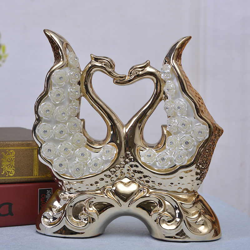 Swan couple wedding gift Home Furnishing European ceramics decoration living room decoration