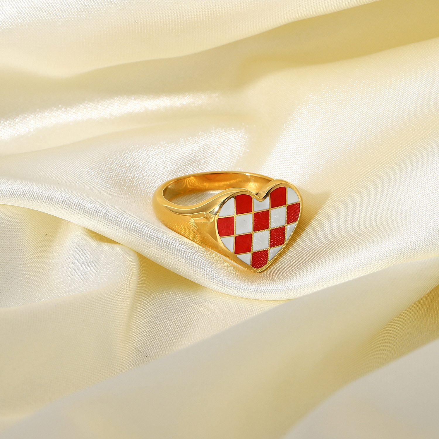 European and American Fashion Trendy Style 18K Gold Plated Stainless Steel Party Jewelry Love Chessboard Check Ring for Women Couple Rings