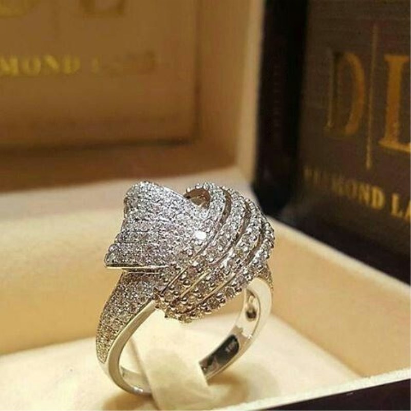 CrossBorder Explosion Accessories Wish Hot Couple Ring Europe Ornament for Examplethe Focus on Engagement Rings