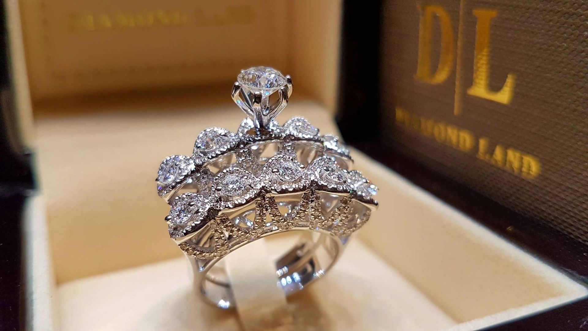 CrossBorder Explosion Accessories Wish Hot Couple Ring Europe Ornament for Examplethe Focus on Engagement Rings