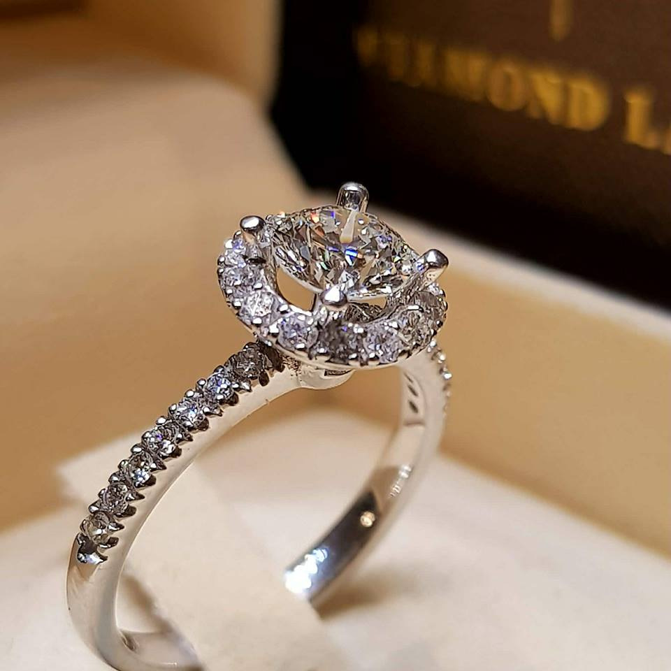 CrossBorder Explosion Accessories Wish Hot Couple Ring Europe Ornament for Examplethe Focus on Engagement Rings