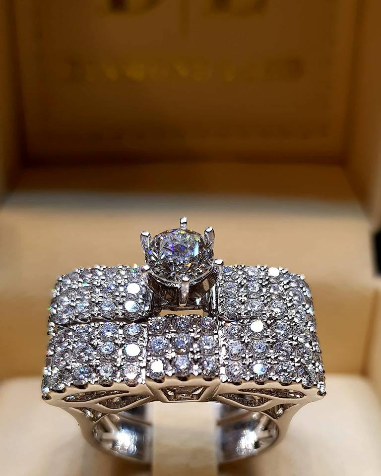 CrossBorder Explosion Accessories Wish Hot Couple Ring Europe Ornament for Examplethe Focus on Engagement Rings