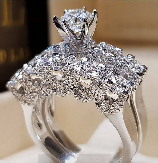 CrossBorder Explosion Accessories Wish Hot Couple Ring Europe Ornament for Examplethe Focus on Engagement Rings