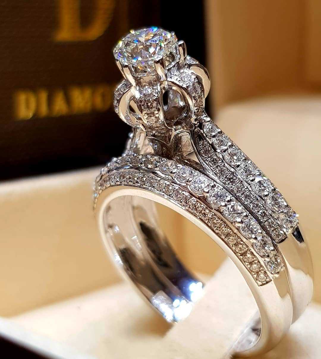 CrossBorder Explosion Accessories Wish Hot Couple Ring Europe Ornament for Examplethe Focus on Engagement Rings