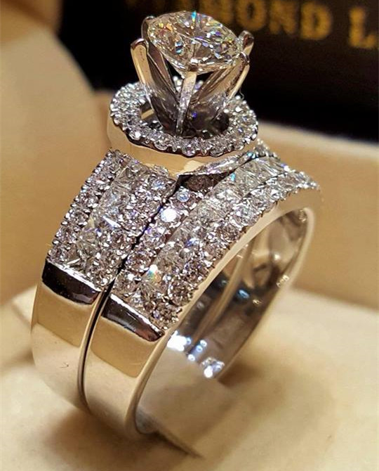CrossBorder Explosion Accessories Wish Hot Couple Ring Europe Ornament for Examplethe Focus on Engagement Rings